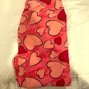 Lularoe OS Valentine / Heart Patterned Leggings 💕